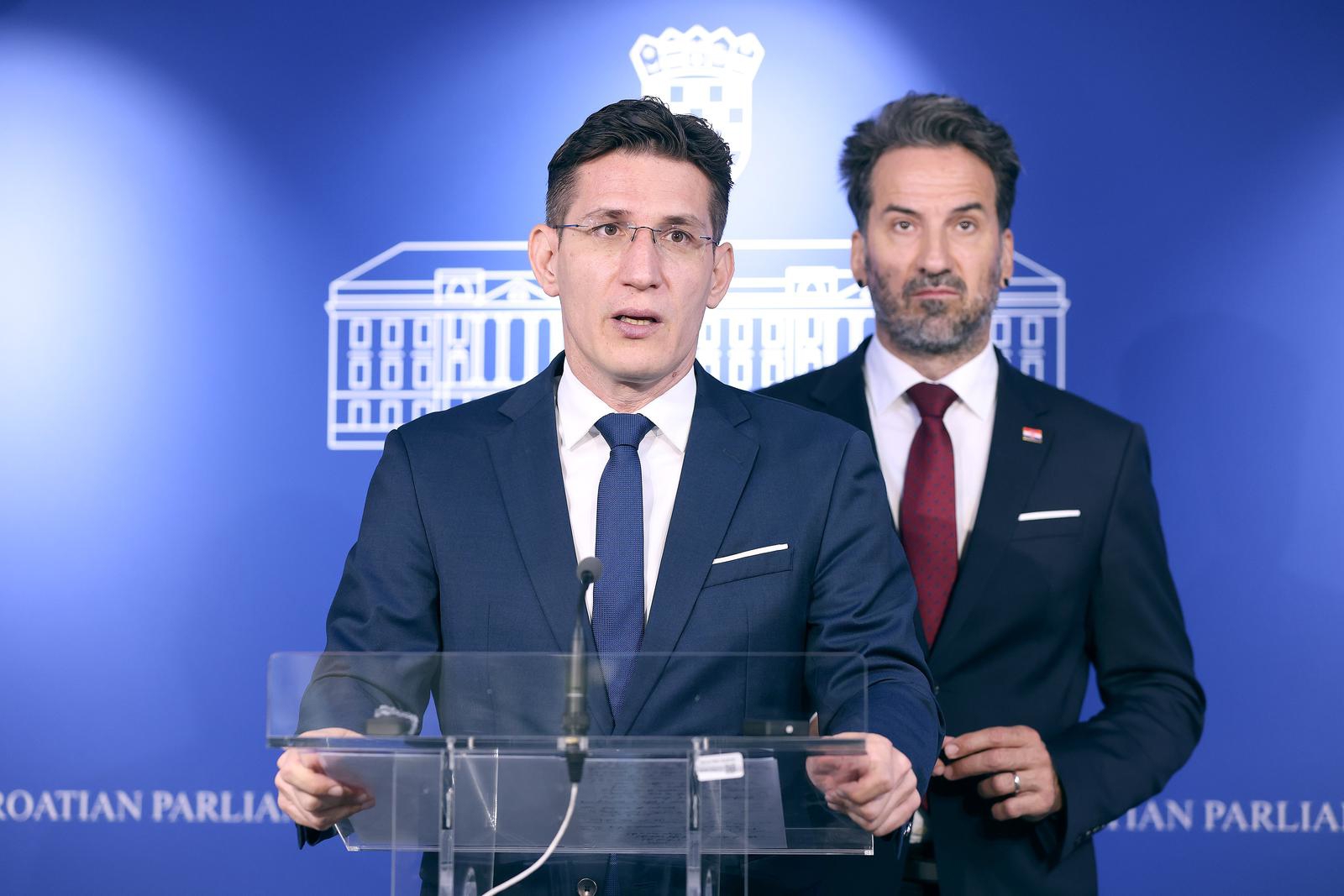 FOTO Marin Miletić prvi put snimljen s vjenčanim prstenom nakon svadbe s Krepelom