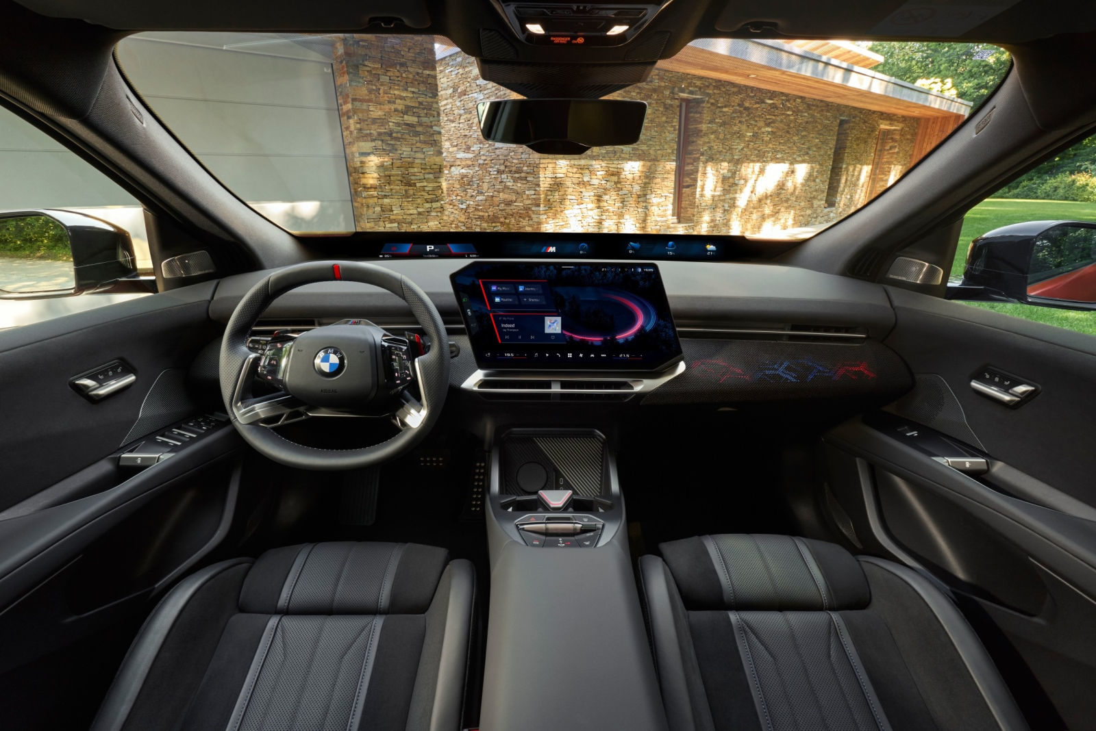 BMW predstavio iX4: električni SUV-kupe iz serije "Neue Klasse"