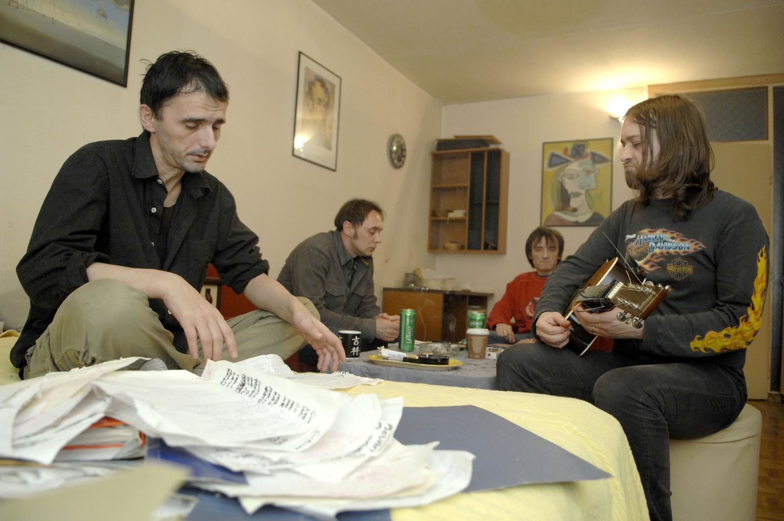 Goran Bare, Zoran Čalić i Nedjeljko Ivković na probi u Baretovu stanu. 20.1.2009.