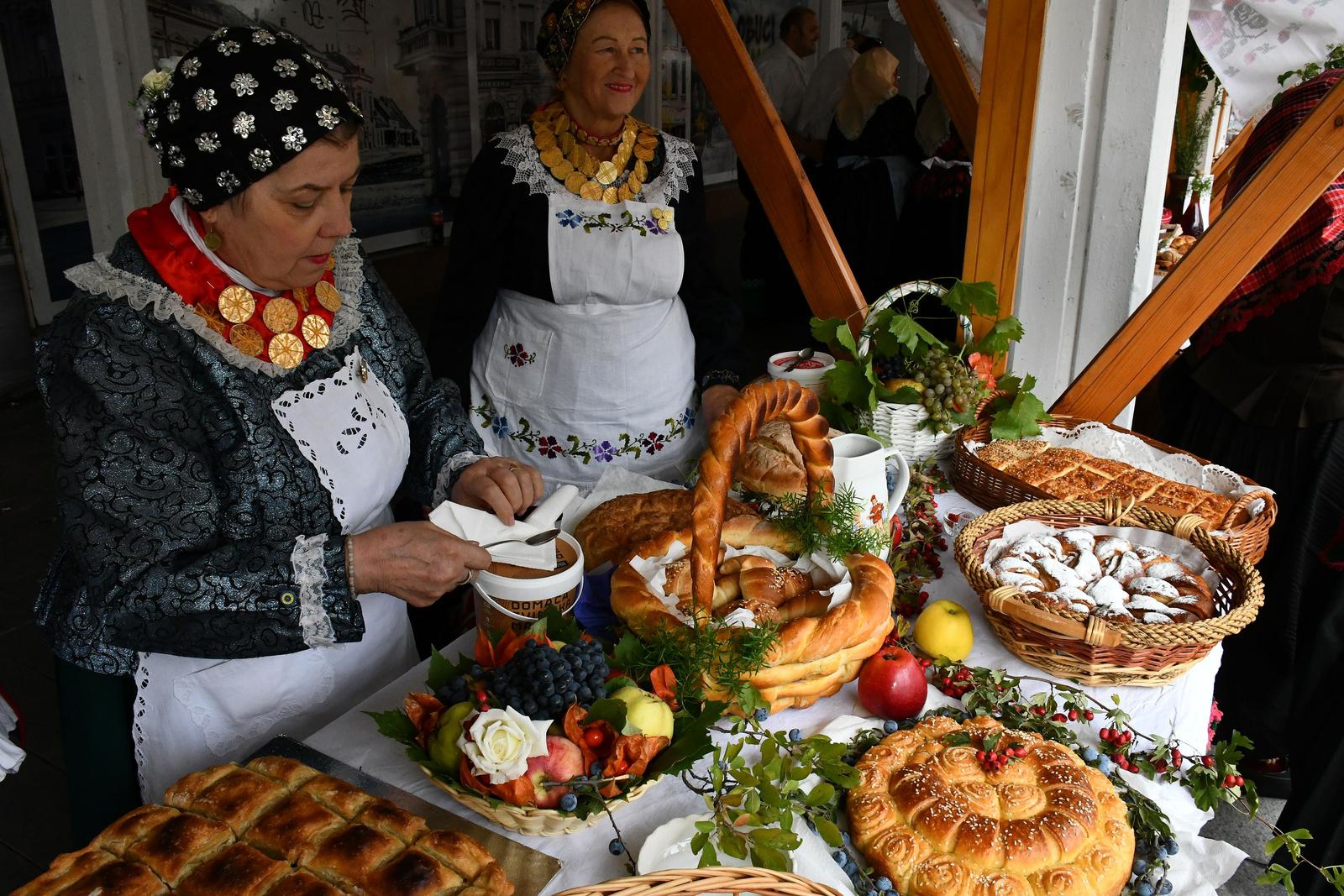 Slavlje slavonske tradicije i baštine: Treći Pogača Fest održan u Slavonskom Brodu