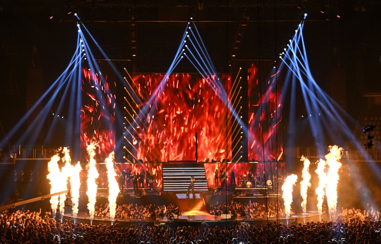 FOTO Senidah u kožnjaku napravila show u rasprodanoj Areni Zagreb