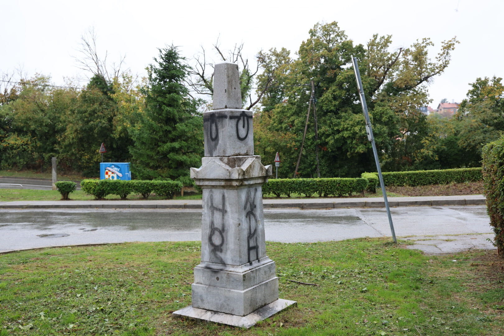 FOTO I VIDEO Ovako tjednima izgleda antifašistički spomenik u Zagrebu