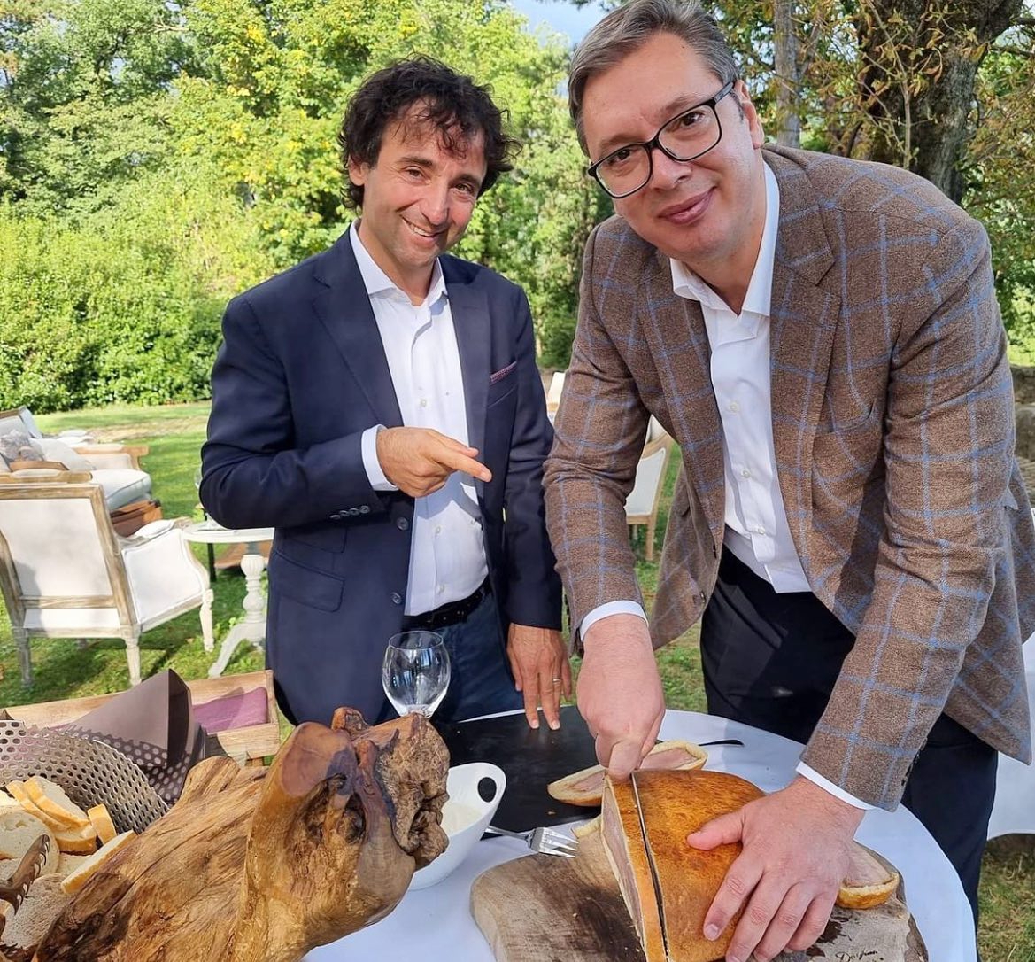 Grašin vjenčani kum bliski je prijatelj i simpatizer Vučića
