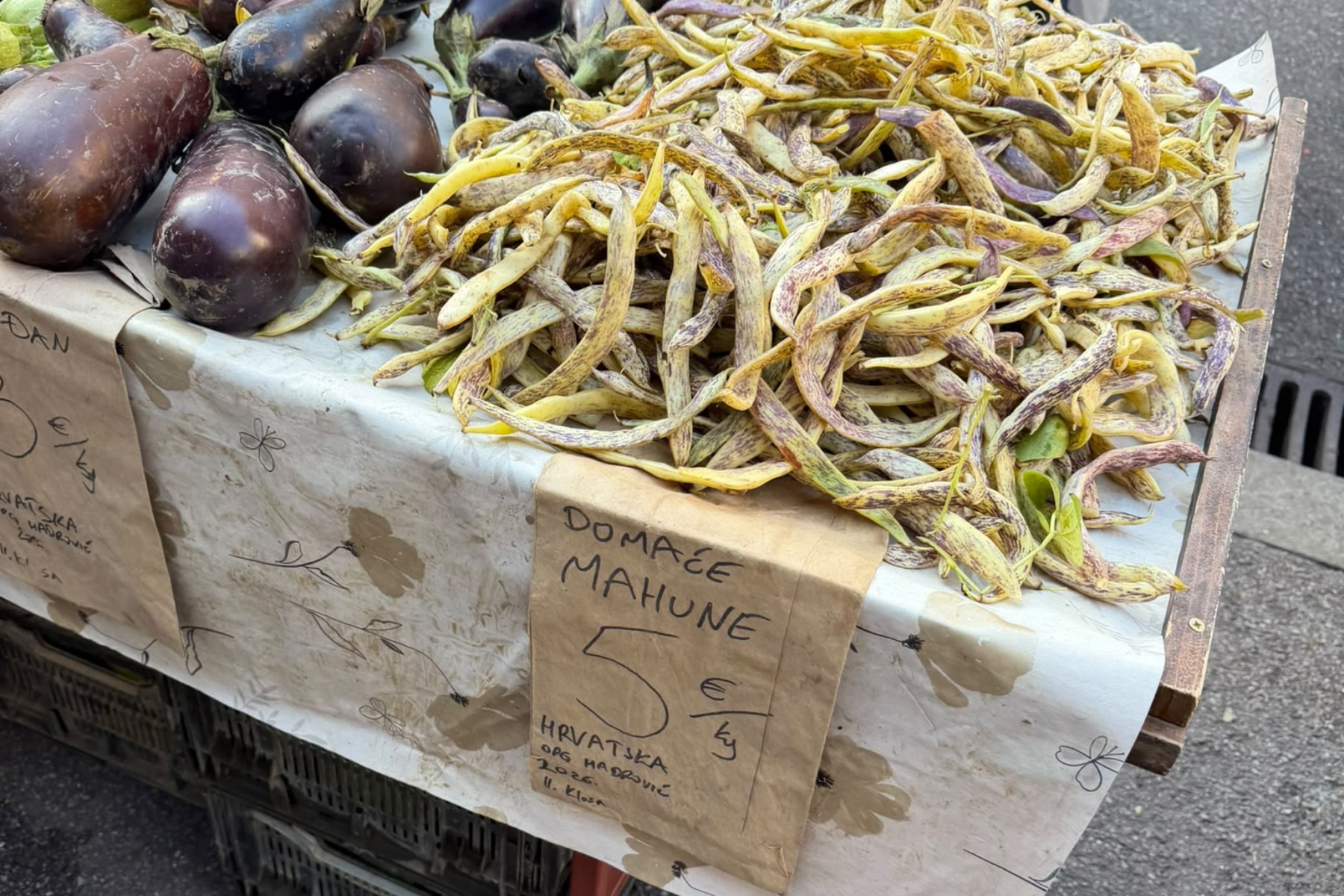 Kesteni, mandarine i buče stigli na zagrebačke tržnice. Pogledajte cijene