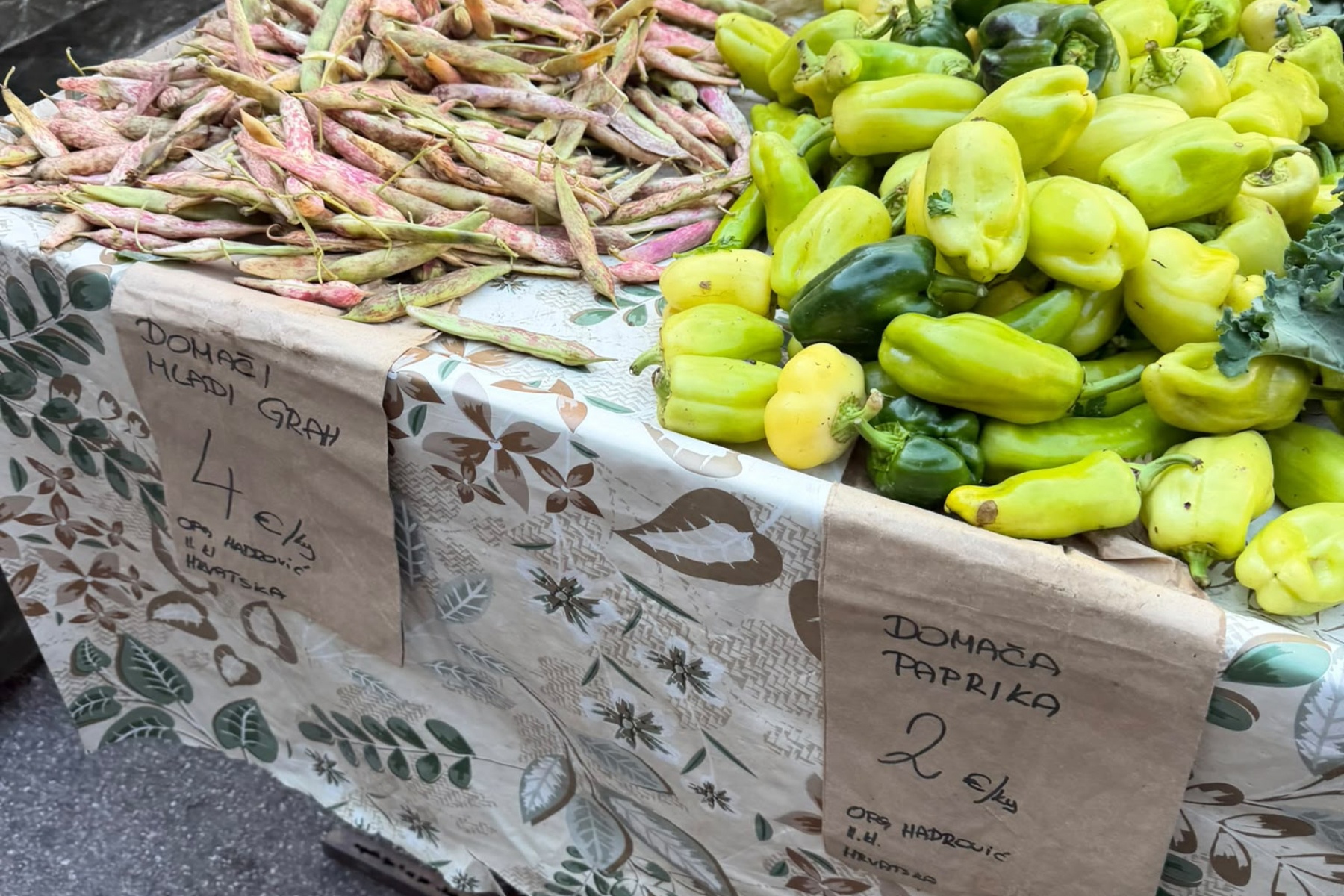 Kesteni, mandarine i buče stigli na zagrebačke tržnice. Pogledajte cijene