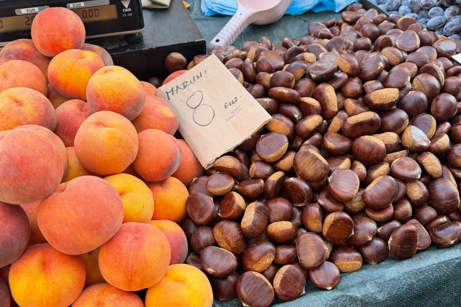 Kesteni, mandarine i buče stigli na zagrebačke tržnice. Pogledajte cijene