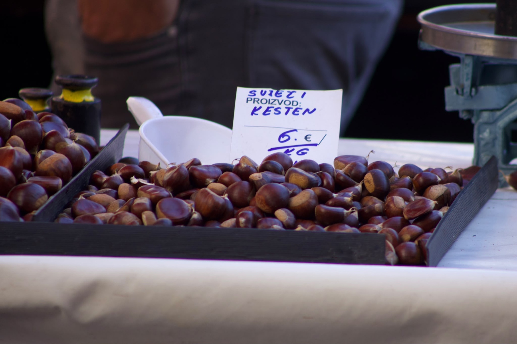 Kesteni, mandarine i buče stigli na zagrebačke tržnice. Pogledajte cijene