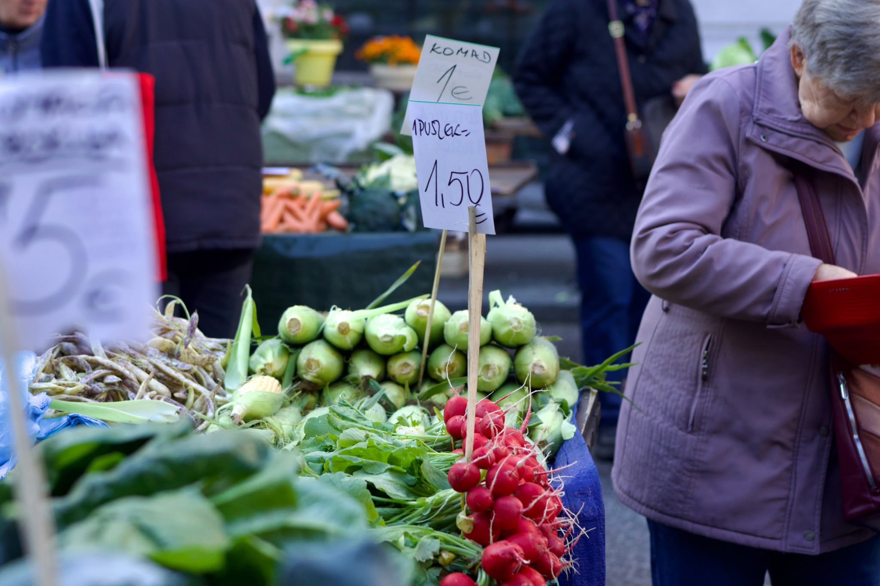 Kesteni, mandarine i buče stigli na zagrebačke tržnice. Pogledajte cijene