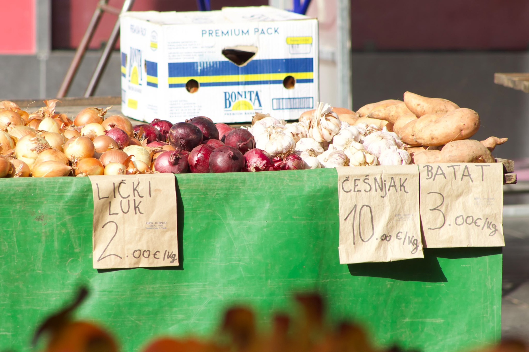 Kesteni, mandarine i buče stigli na zagrebačke tržnice. Pogledajte cijene