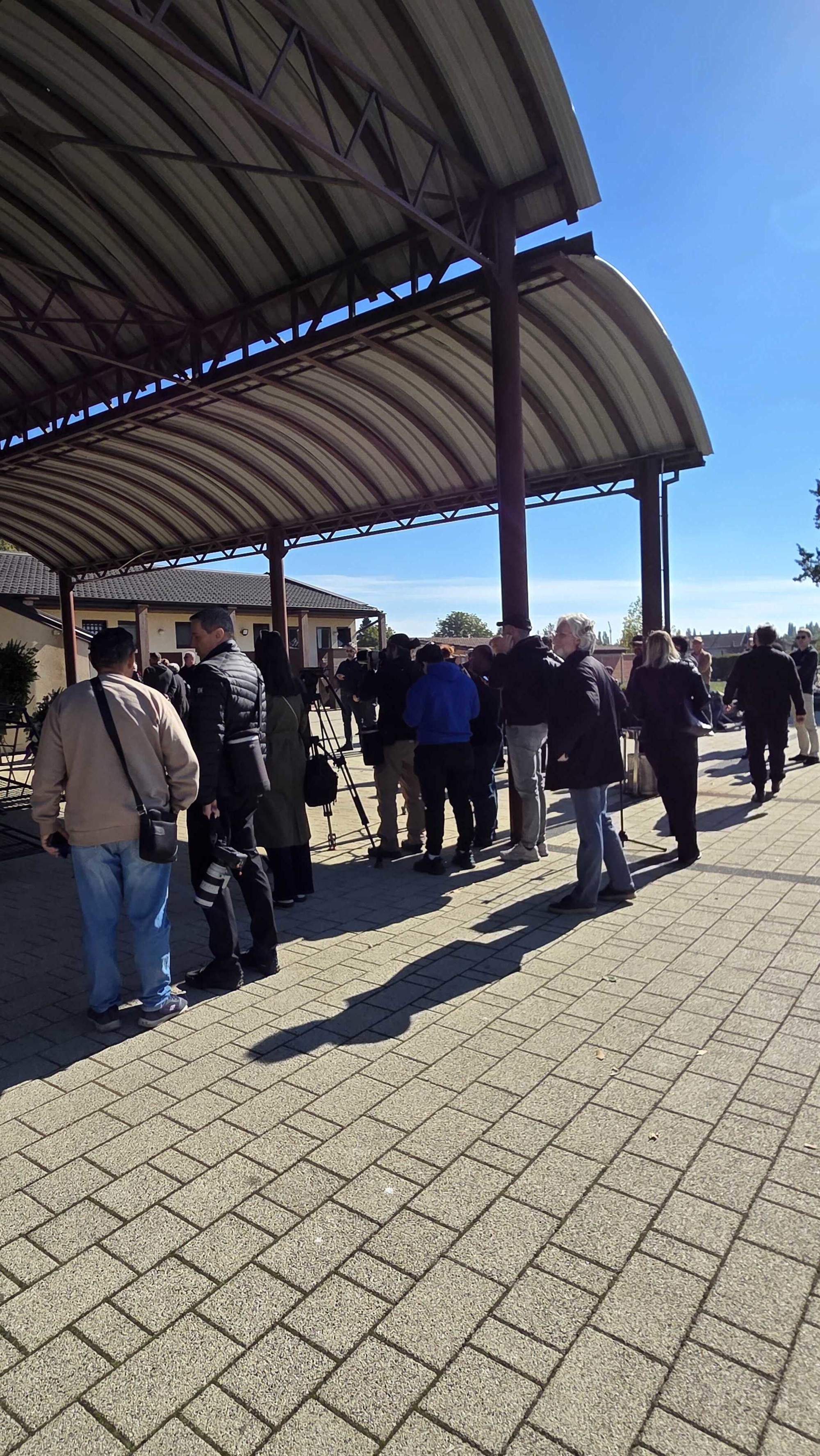 Prijatelji i kolege opraštaju se od Gorana Bareta u Vinkovcima