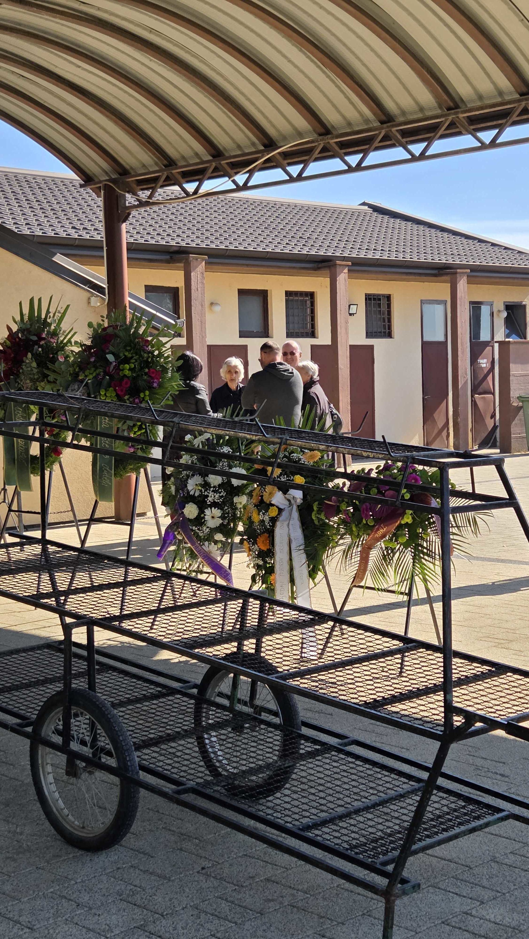 Prijatelji i kolege opraštaju se od Gorana Bareta u Vinkovcima