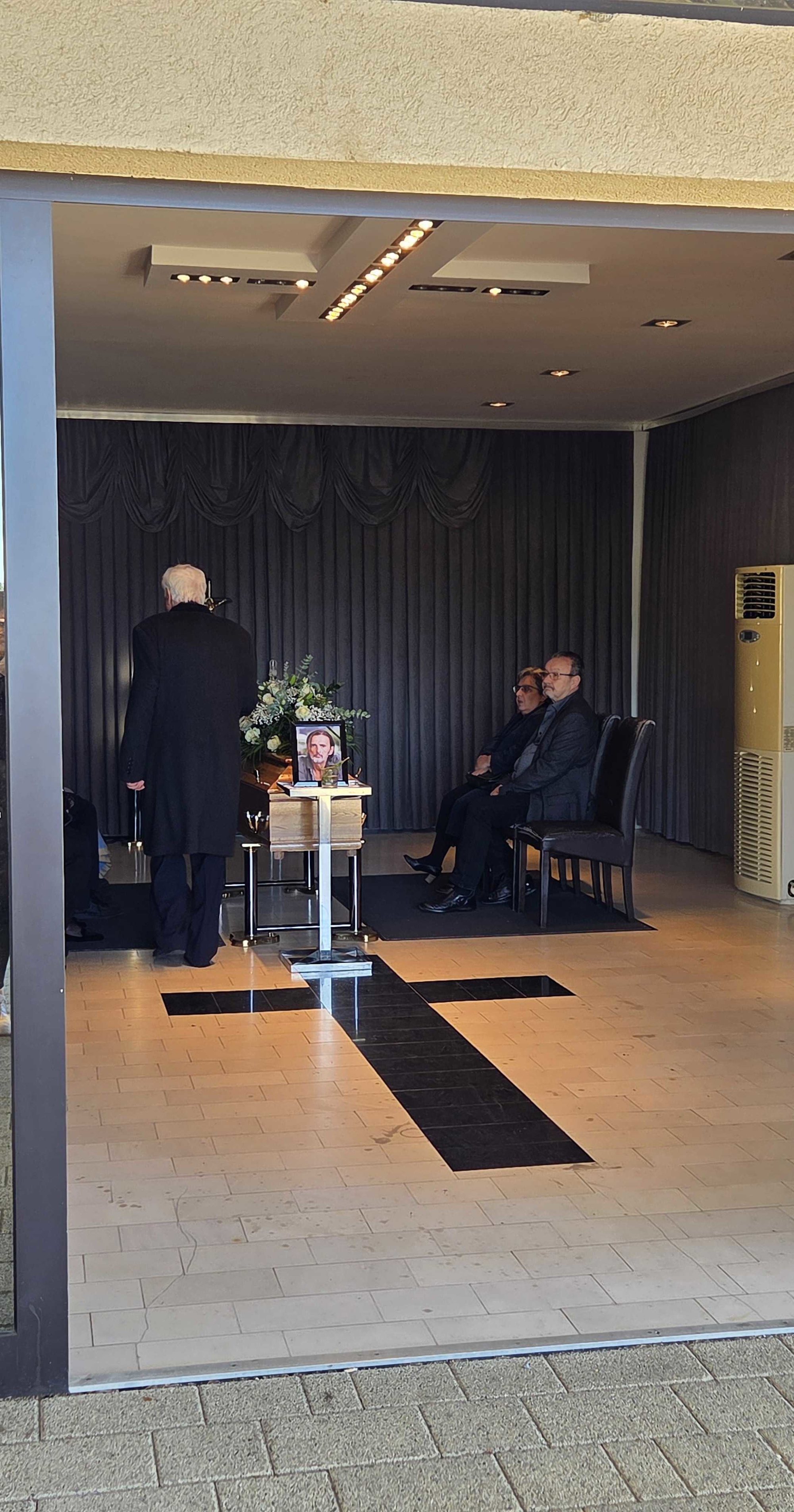 Prijatelji i kolege opraštaju se od Gorana Bareta u Vinkovcima
