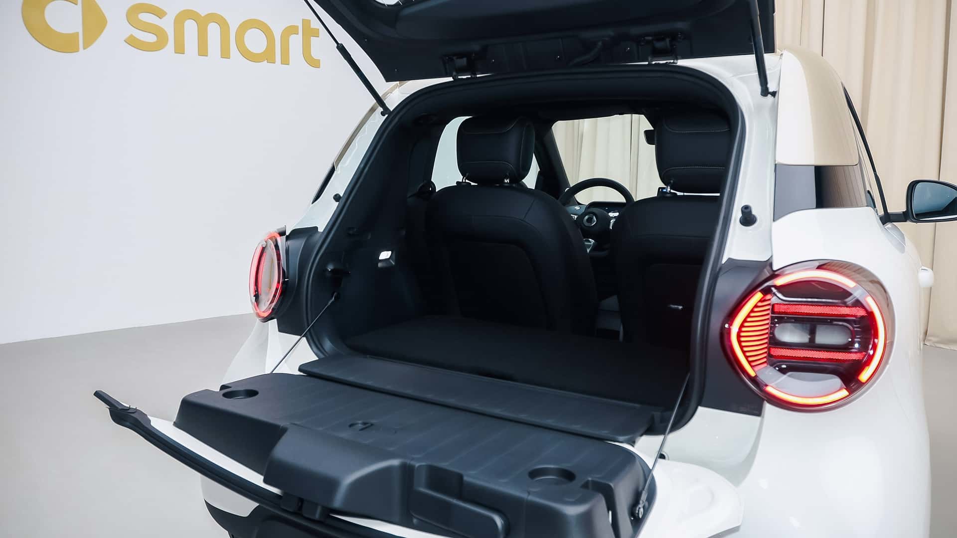 FOTO Smart vraća automobil koji ga je proslavio. Stiže i nabrijana Brabus verzija