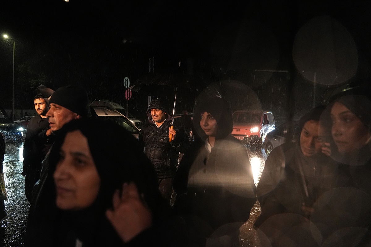Velike poplave u Istanbulu. Troje mrtvih, četvero nestalih, stiže nova kiša