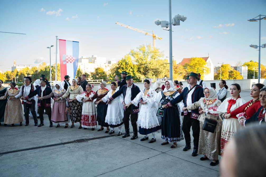 Šokačka rapsodija proslavila 20 godina u rasprodanoj Areni Zagreb