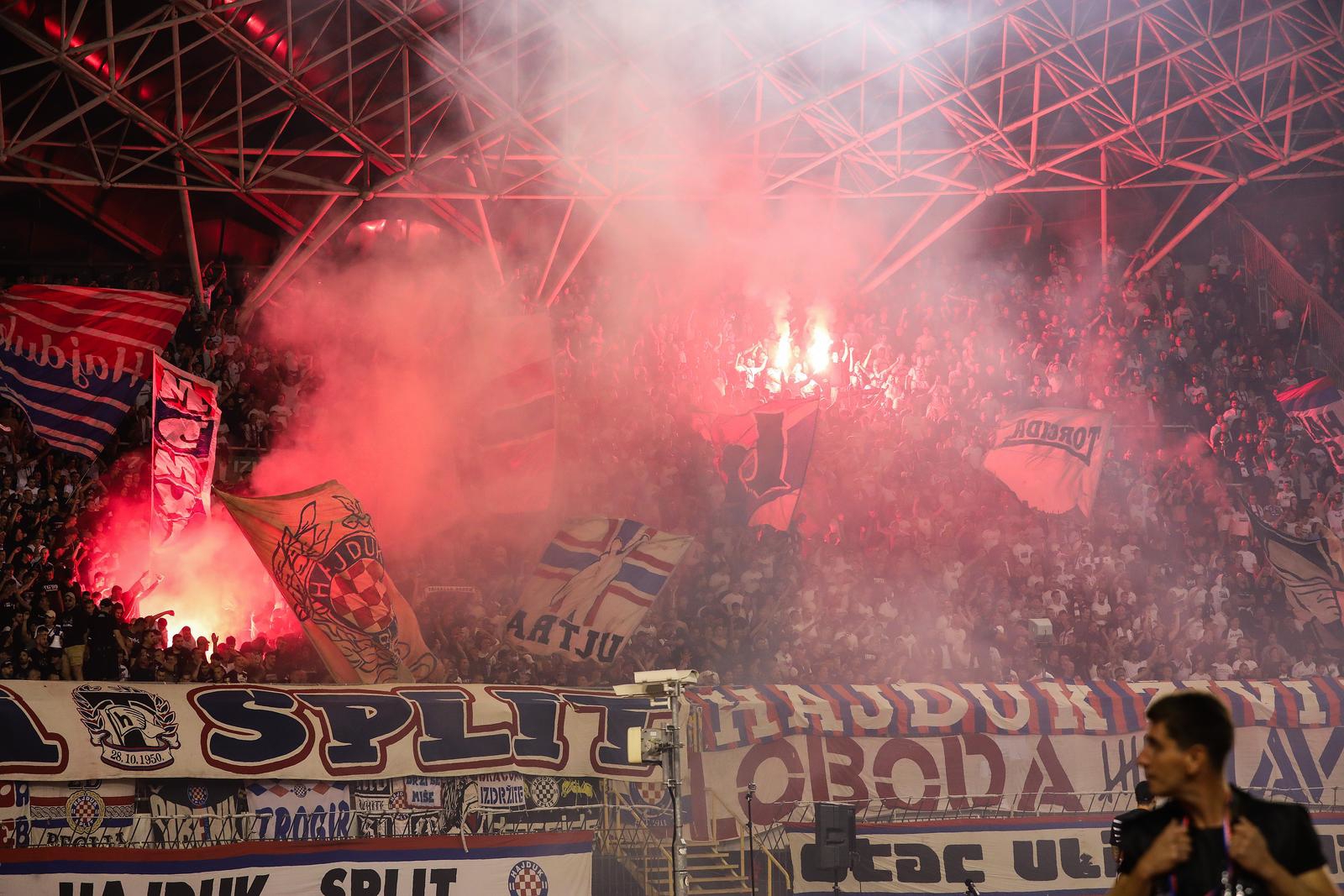 Kreteni iz Torcide Hajduku skoro oduzeli pobjedu protiv Ajaxa