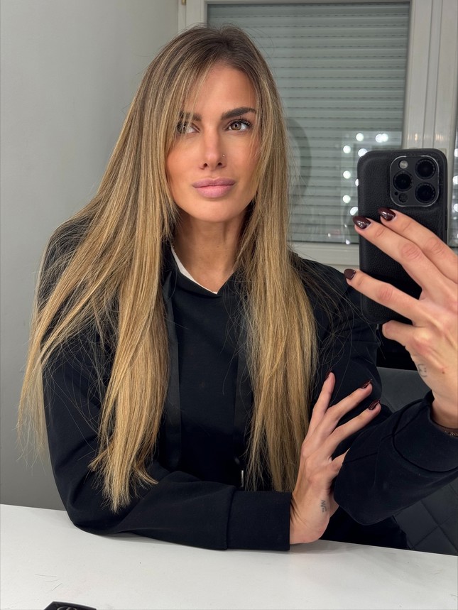Voditeljica privukla pažnju fotografa na Poljudu. Evo tko je ona