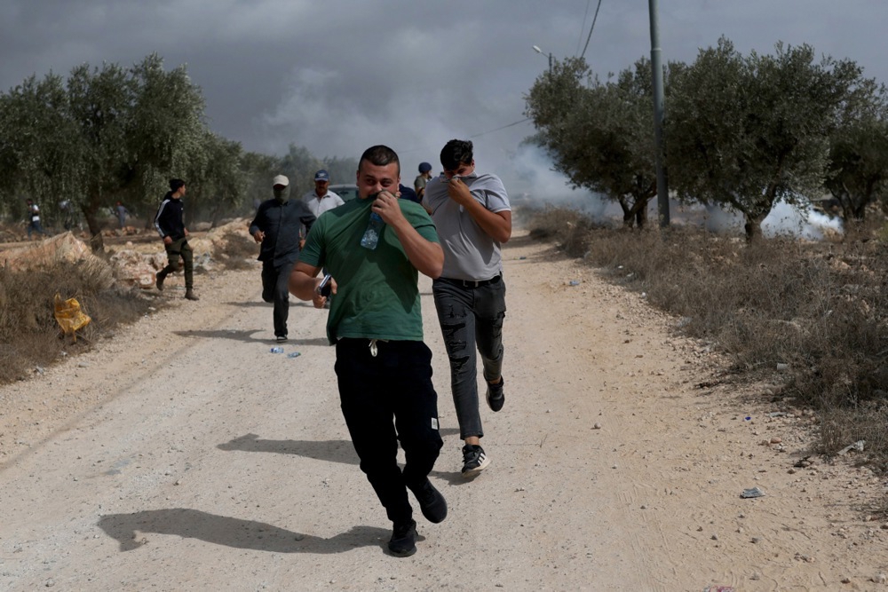 FOTO Izraelski rabin odobrio krađu maslina Palestincima na Zapadnoj obali