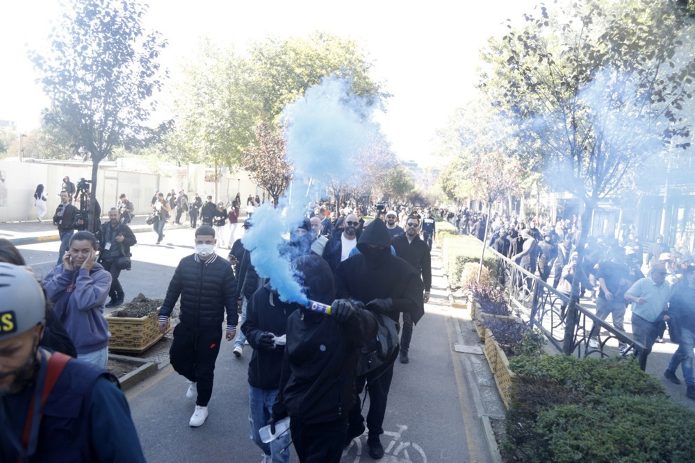 FOTO Eskaliralo u Albaniji. "Rama, podnesi ostavku prije nego što sve izgori"