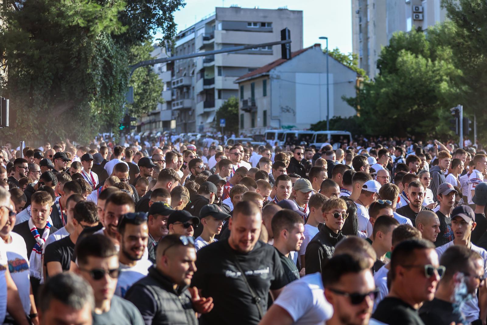 Prijavljeno 14 naci-torcidaša. Još devet hvataju, jedan bio na dopustu iz zatvora