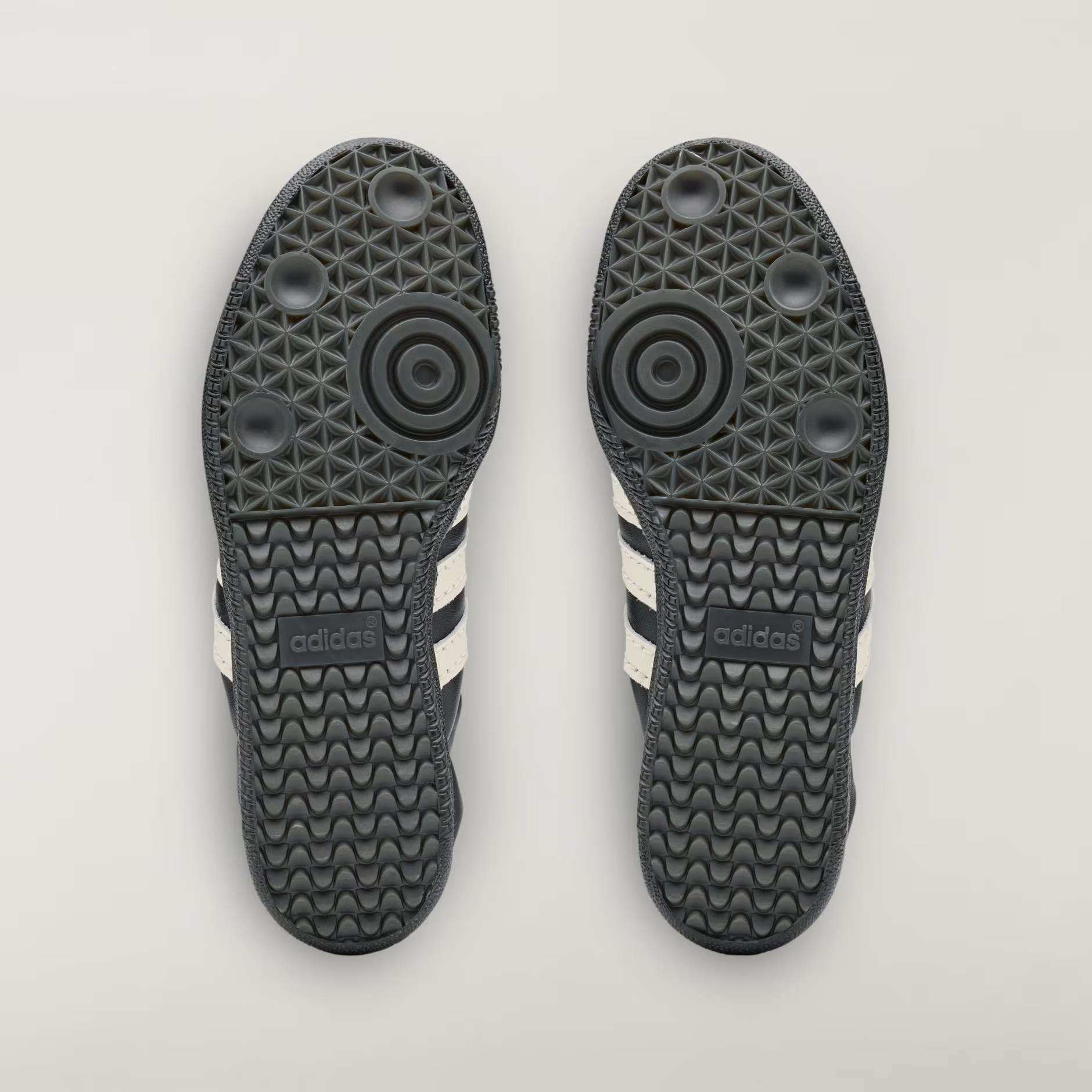 Nove adidas Sambe izazvale su ludnicu i prije izlaska. Sada su napokon u prodaji