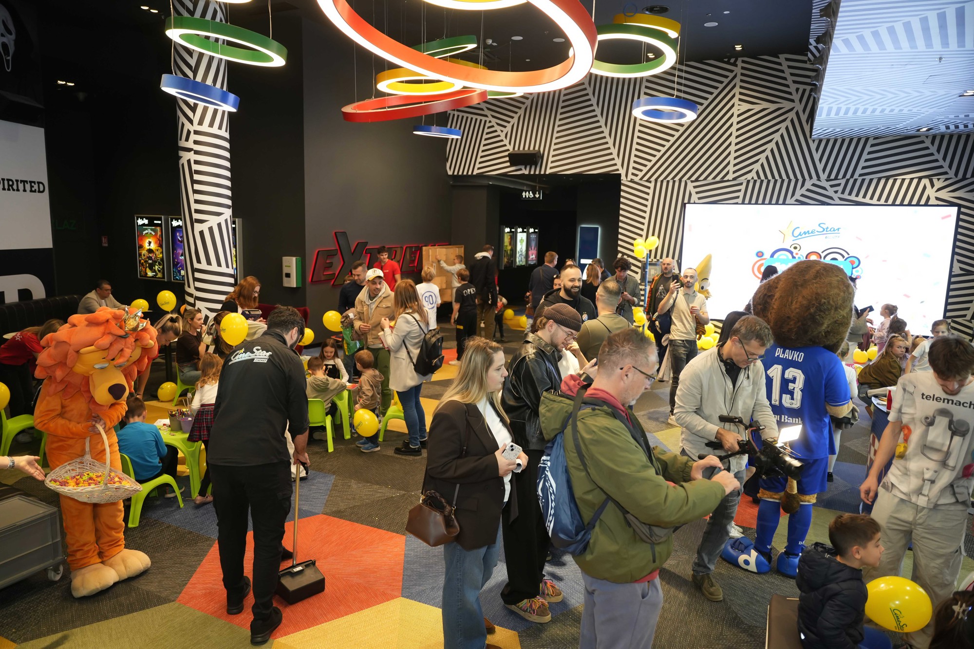 Dječji festival u CineStaru okupio obitelji uz filmove, radionice i mnoga iznenađenja