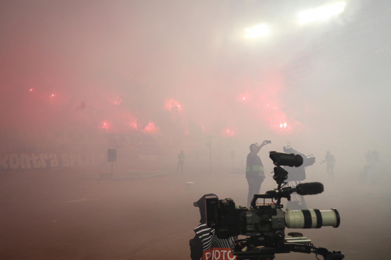 Hajduk doznao kaznu nakon divljanja Torcide protiv Ajaxa
