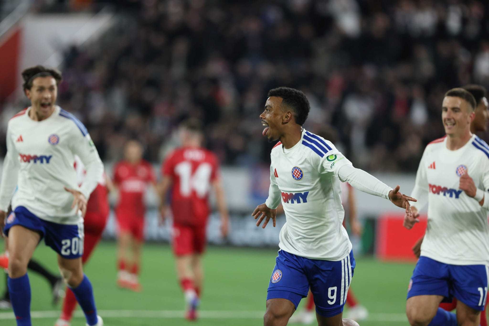 UŽIVO Moćni Hajduk vodi