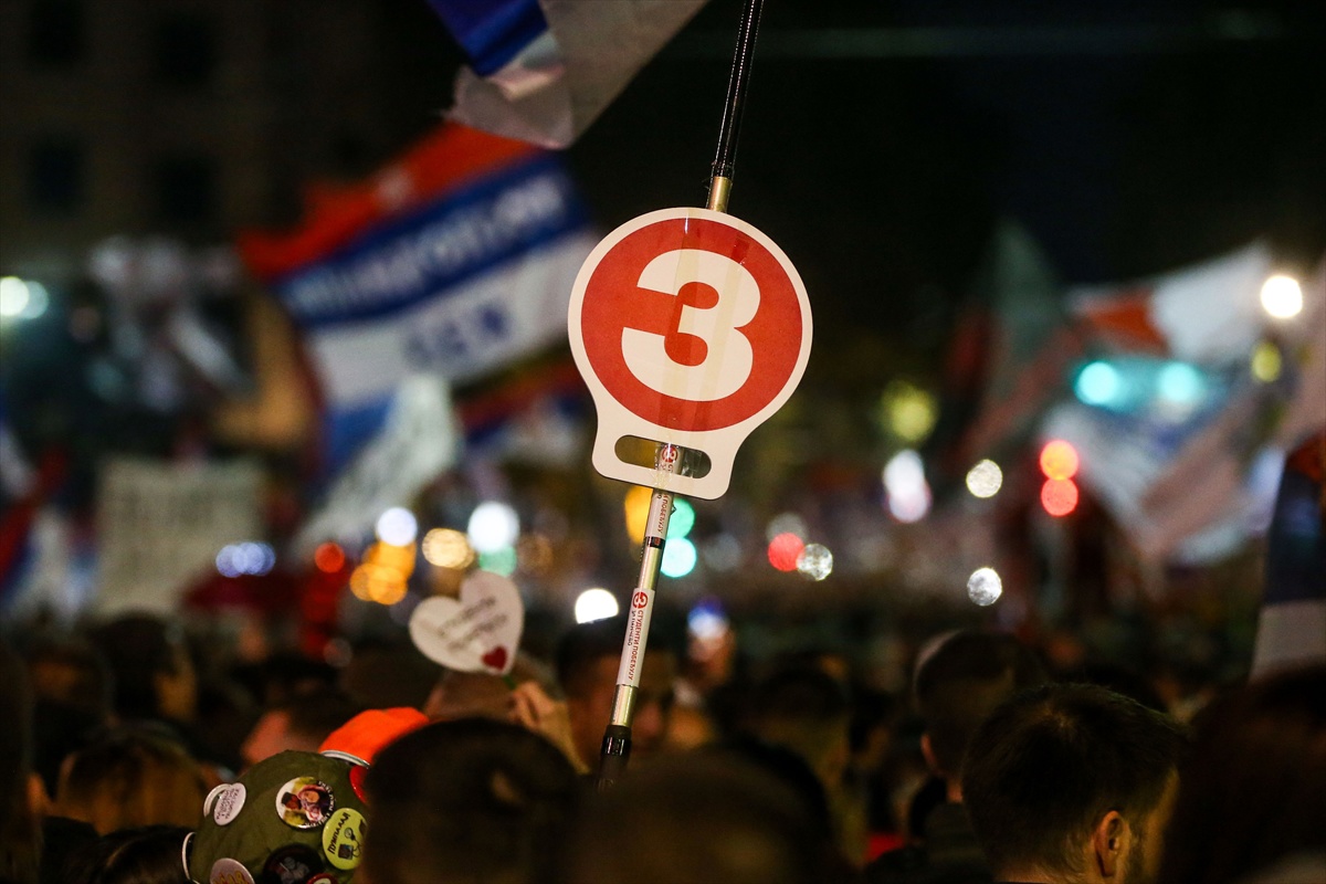 Srbija pred povijesnim izborima. Studenti okupili 150.000 ljudi u Beogradu