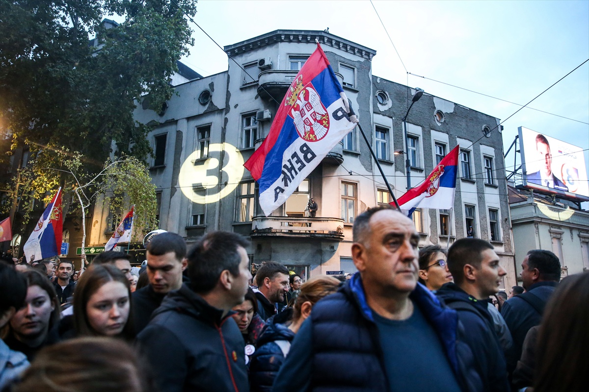 Srbija pred povijesnim izborima. Studenti okupili 150.000 ljudi u Beogradu