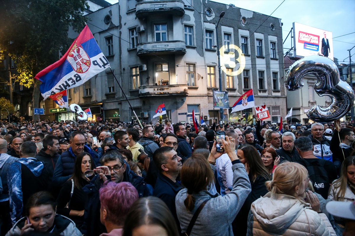 Srbija pred povijesnim izborima. Studenti okupili 150.000 ljudi u Beogradu