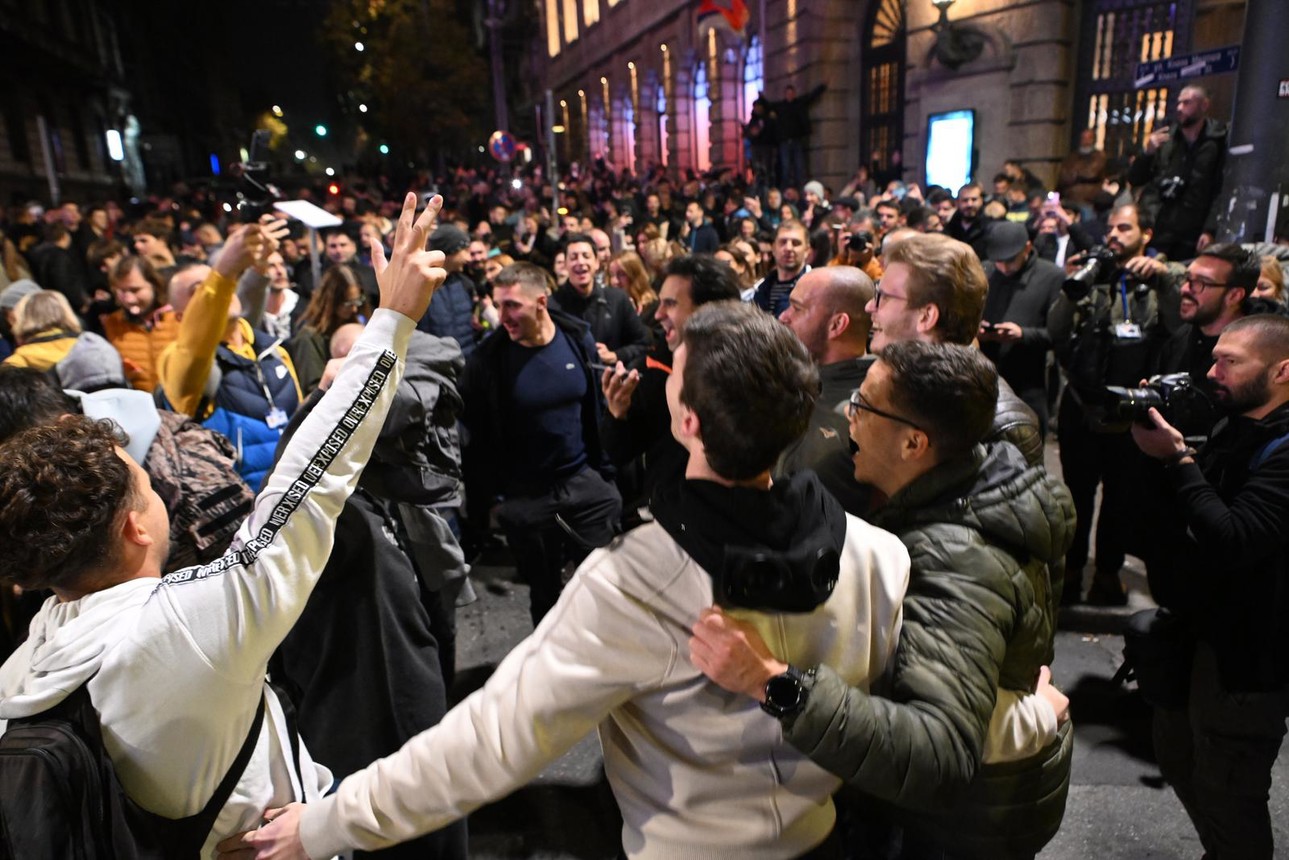 Ljudi upali u Informer, letjela jaja na Pink. Javio se Vučić