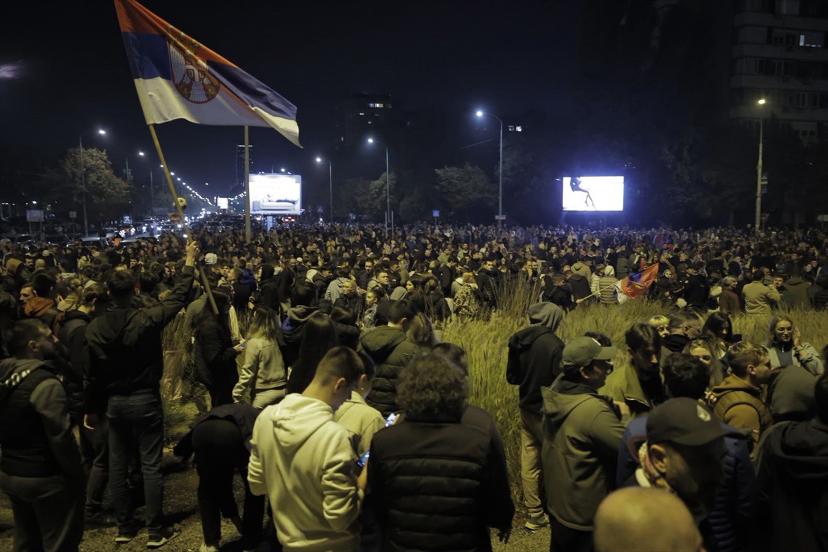 Ljudi upali u Informer, letjela jaja na Pink. Javio se Vučić