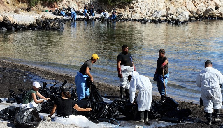 EU parlament usvojio mjere protiv ispuštanja otpada u more