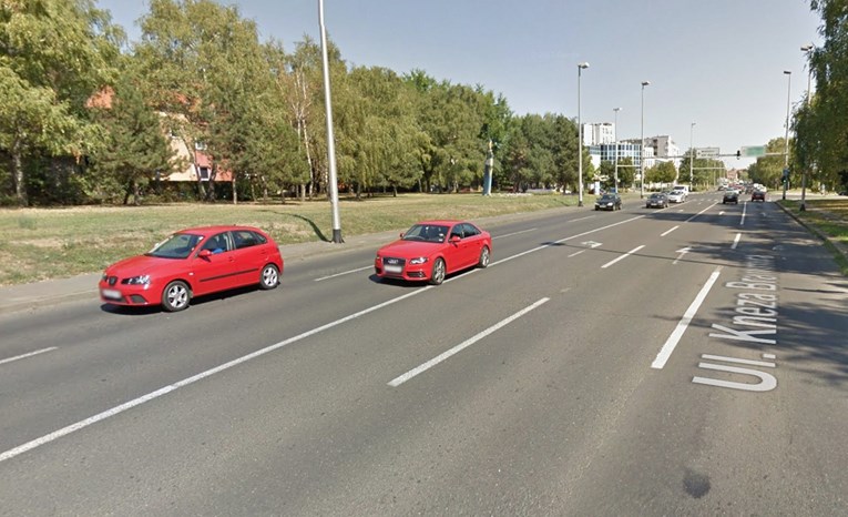 Sudarila se dva auta na zagrebačkim Sveticama, jedna osoba prevezena u bolnicu