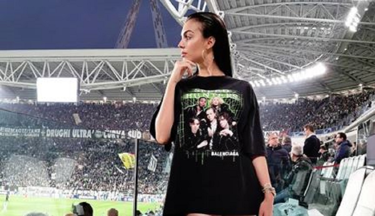 Ronaldova Georgina pokazala duge noge, no pažnju je ukrao detalj u pozadini