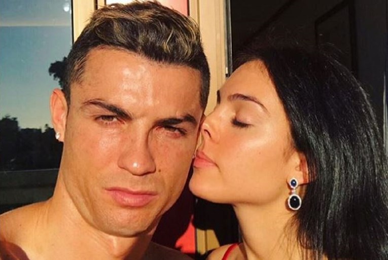 Ronaldo i Georgina razmjenjivali vruće poljupce: "Par iz snova"
