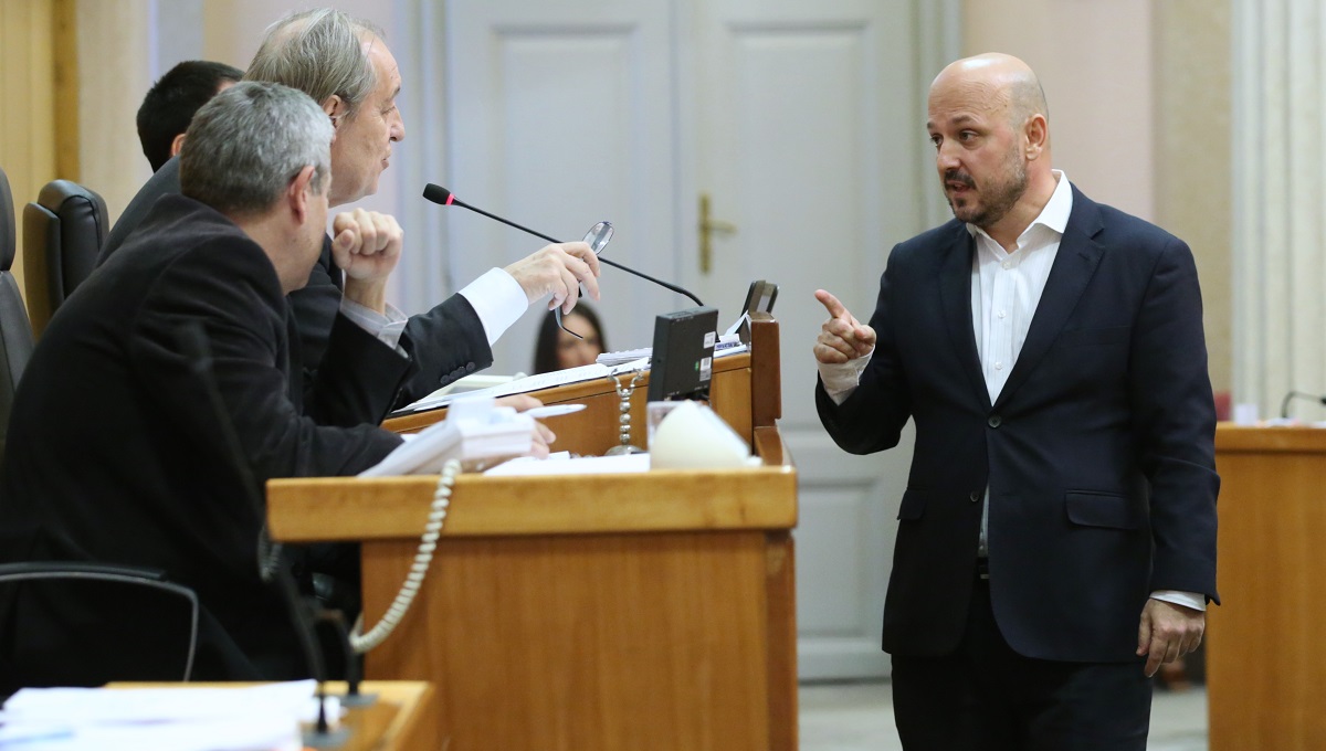 Maras dobio dvije opomene i izgubio pravo na riječ u Saboru