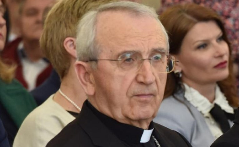 Nadbiskup Puljić: Papino konzultiranje o Stepincu je politika. To mi se ne sviđa
