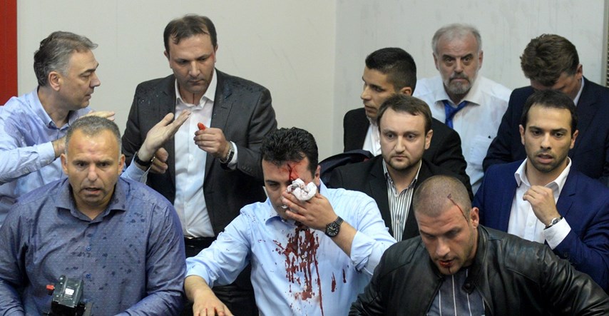 Izglasan zakon o oprostu za napadače na makedonski parlament