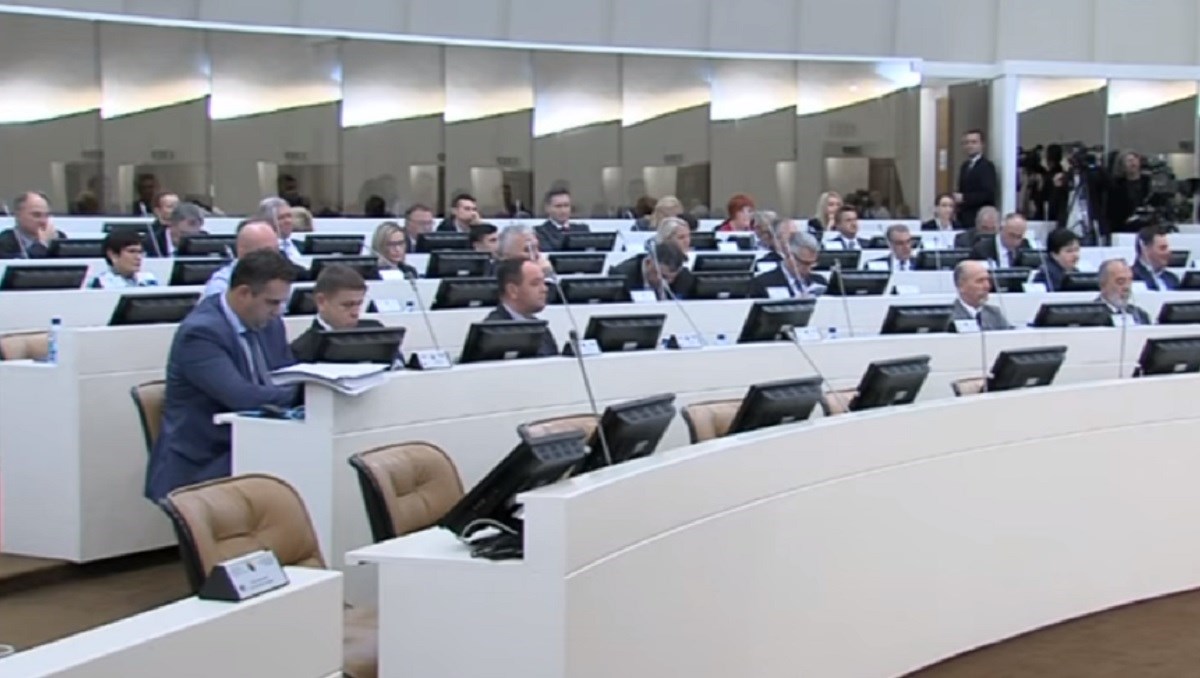 Parlament BiH, unatoč upozorenjima, glasovao za kineski kredit