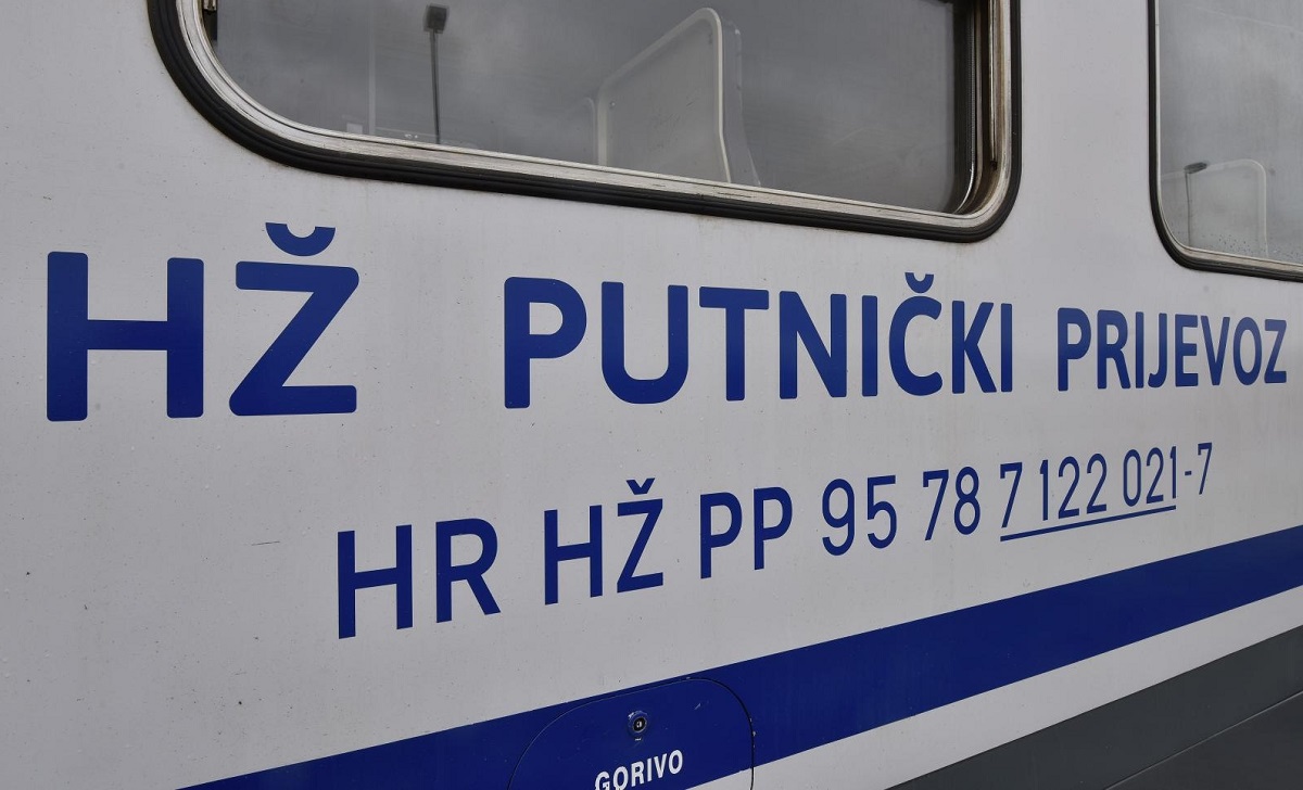 HŽ opet u problemima: Pao napon u mreži, vlakovi stoje na mjestu
