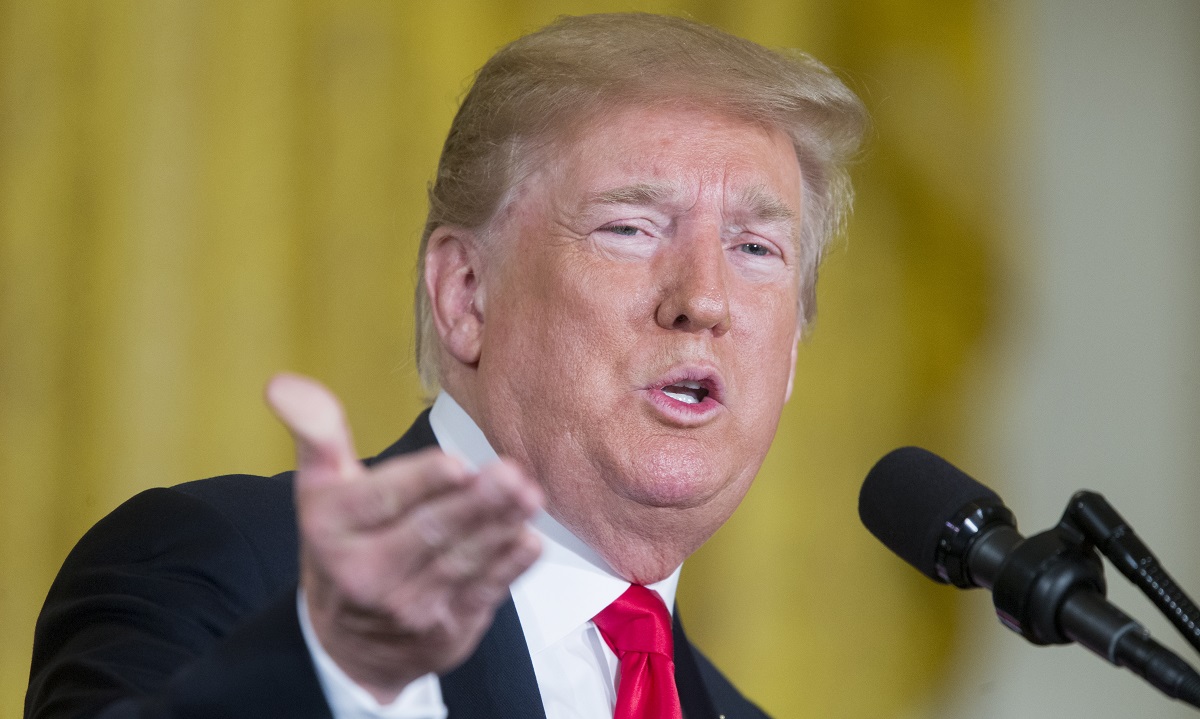 Trump: SAD neće postati migrantski kamp