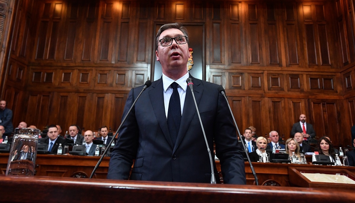 Prekinuta sjednica srpske skupštine o Kosovu. Vučić: "Dolaze teška vremena"