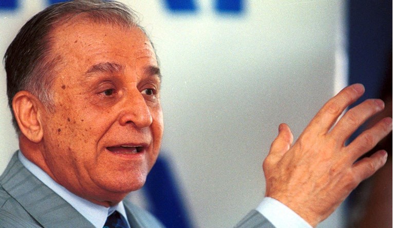 Bivši rumunjski predsjednik optužen za ubojstva u krvavoj revoluciji 1989.