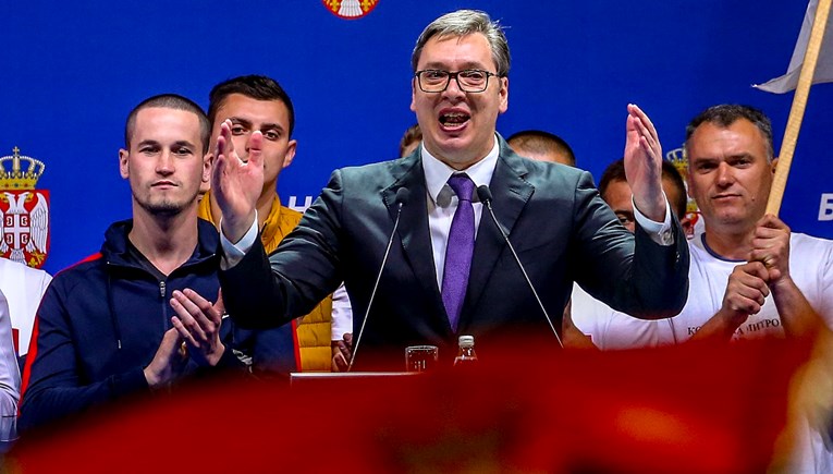 Vučić: Jačamo policiju zbog sigurnosti građana, a ne zbog represije