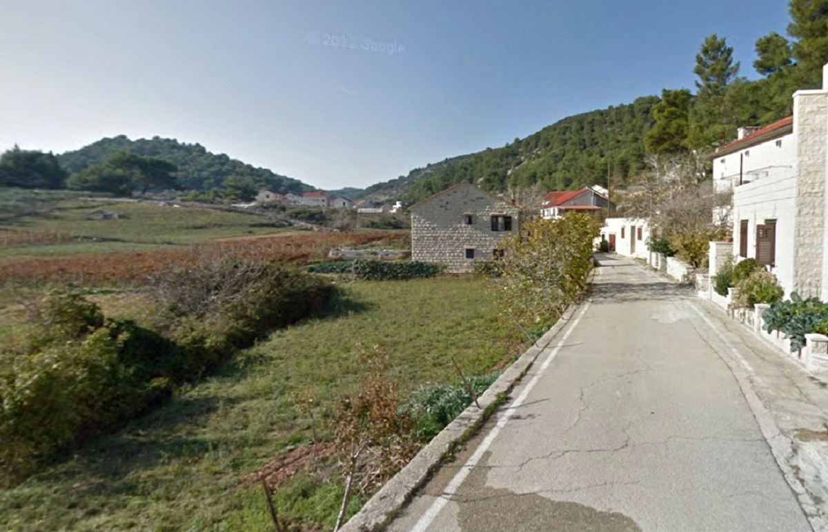 Na Braču uz cestu pronađena mrtva Slovenka