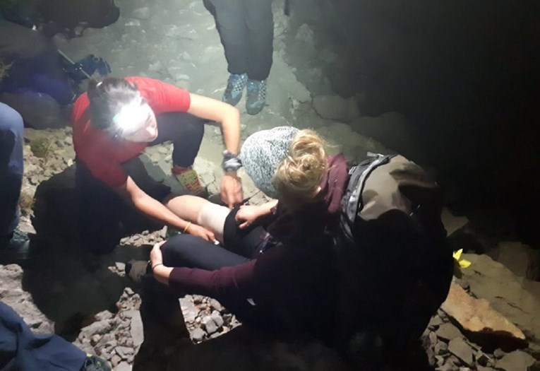 Njemica na Velebitu pala i ozlijedila glavu, spasio je GSS