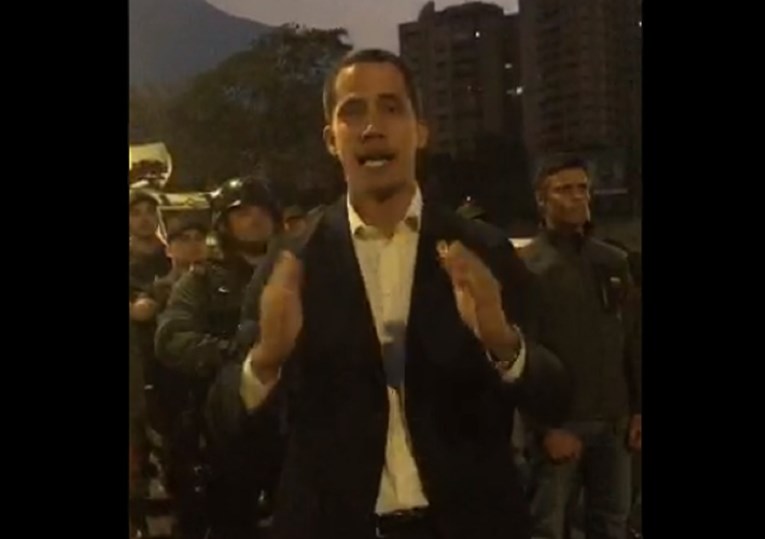 Pogledajte snimku na kojoj šef oporbe poziva na oružanu pobunu u Venezueli