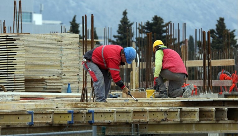 Državni zavod za statistiku: Hrvati rade više od prosjeka EU-a